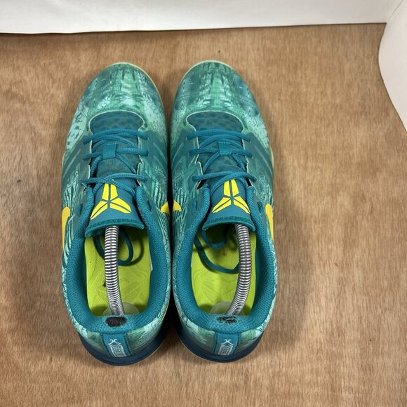 Nike Kobe Mentality Mens Size 10 Athletic Basketball Sneakers Easter main image 9